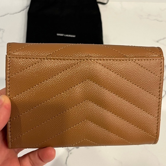 Authentic Cassandra YSL Matelasse Small Envelope Wallet-Grain DePoudre Embossed - Picture 6 of 8